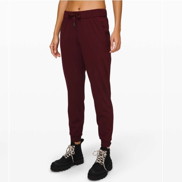 lululemon athletica Pants - Lululemon On the Fly Jogger Luxtreme Garnet Burgundy Drawstrings Pants